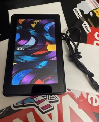 Amazon Kindle Fire 1st Generation 8GB 7" Wi-Fi Tablet - Image 1 of 4