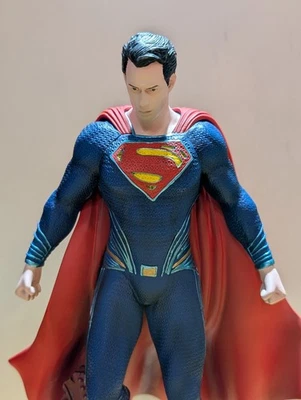 Estatua de Superman, modelo de coleccionista, exhibición, Batman V Superman Dawn of Justice Foto 1 de 4