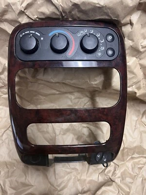 Chrysler Concorde 2004 calefacción control de temperatura de aire acondicionado con bisel 1998 a 2004 Foto 1 de 4