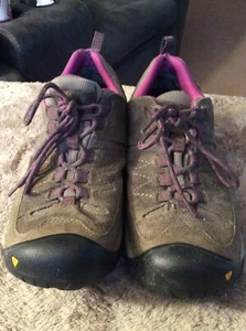 ❤️Woman’s shoes❤️Keen❤️Size 8.5❤️ - Picture 1 of 3