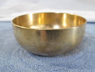 Orig. 19th.Japanese Buddhist Bell .Singing Bowl .Copper Buddhist Bell . 167g 9cm - Image 1 of 4