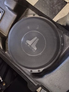 JL Audio Stealthbox 10" 2015-up Ford F150 Super cab, 2017-up Super duty Supercab - Picture 1 of 5