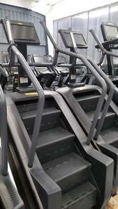TechnoGym Excite Climb Treppensteiger - Touch TV Konsole - TOP!! - Bild 1 von 4