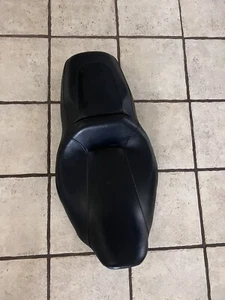 Harley Davidson Seat H820501br00001 P5230-11 - Picture 1 of 7