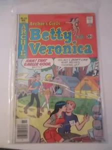 VINTAGE LOT OF 12 ARCHIE SERIES COMICS - ASSORTED VARIETY - LOT 2 - Picture 1 of 12