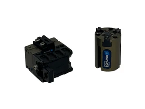 2 For Parts SCHUNK 305501 / MPZ-20 / 340490 ROBOTIC PNEUMATIC GRIPPERS BROKEN - Picture 1 of 4