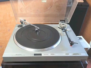 Hitachi Direct Drive Turntable Model HT-40S W/ Manual Record Player K762 - Picture 1 of 14