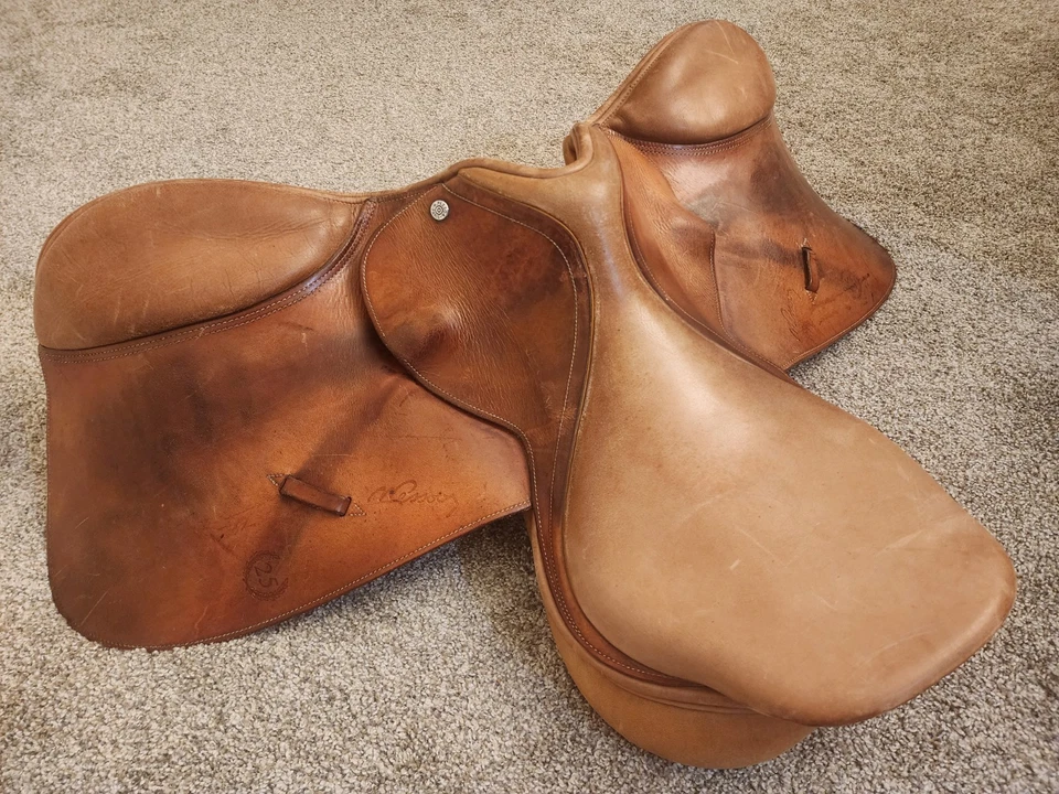 Sillín de cuero PESSOA contacto cercano todo uso 15,75" Y bolsa suave Foto 1 de 4