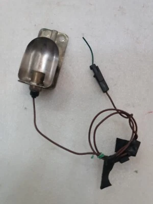 Luz compartimento motor GM Cadillac Pontiac Chevy Oldsmobile  Foto 1 de 4