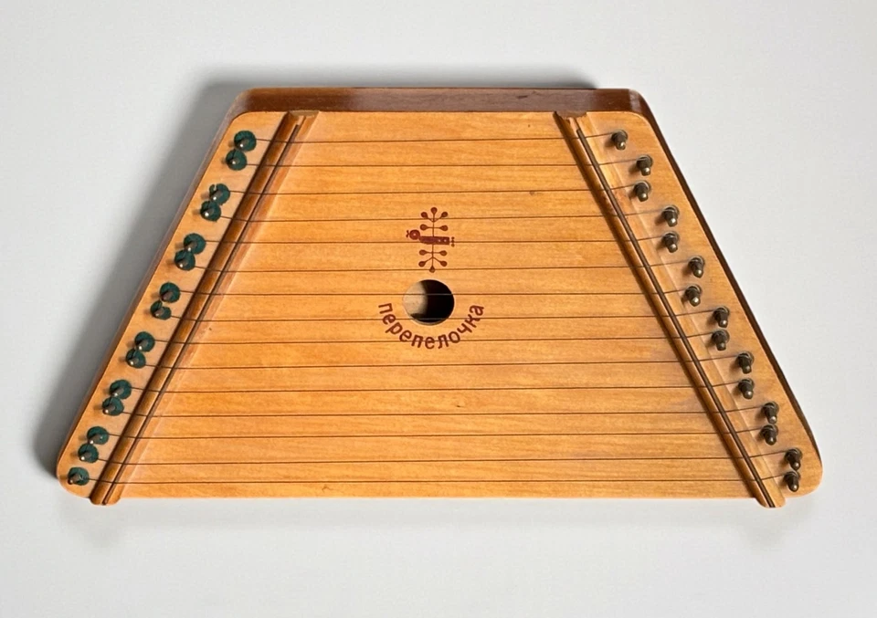 ARPA RUSA DE MADERA NEPENENOYKA DE COLECCIÓN CÍTARA Foto 1 de 1