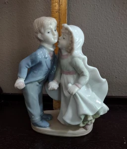 Porcelain Boy /Girl holding hands Figurine Collectible Home Decor Blues/whites - Picture 1 of 12