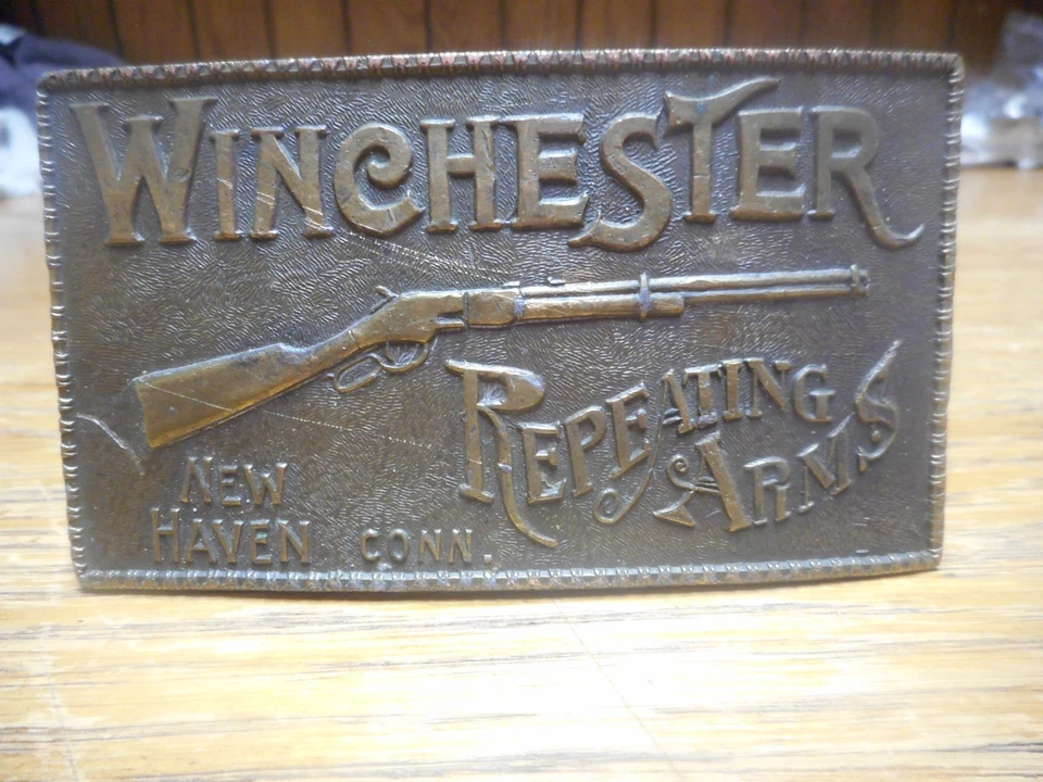 Hebilla de cinturón de latón vintage Winchester brazos repetitivos Western New Haven Conn EE. UU. Foto 1 de 4