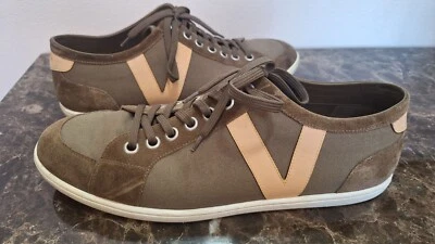 Louis Vuitton Auth. Zapatillas informales de gamuza de lona verde/melocotón "V" talla: 10  Foto 1 de 4