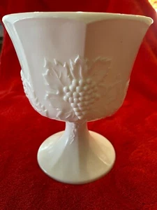 White Milk Glass Pedestal Compote planter Goblet Bowl Vase Grapes Candy Dish 6" - Picture 1 of 11