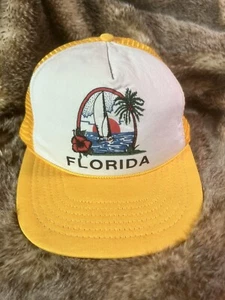 Vtg Trucker Hat FLORIDA Graphic Print Sailboat Sunshine Palm Tree Mesh - Picture 1 of 9