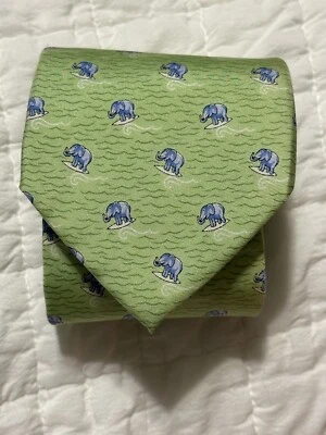 Corbata Tommy Hilfiger Divertida Elefante Surf Ondas 100% Seda Verde Azul #H Foto 1 de 4