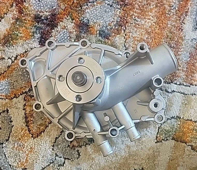 Bomba de agua del motor GMB 125-2819 para AW819 43072 251109 refrigerante anticongelante ek Foto 1 de 2