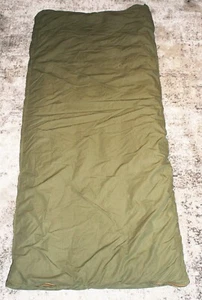 EDDIE BAUER  Seattle, WA, USA Sleeping Bag Vintage - Totem Label - Green Canvas - Picture 1 of 3