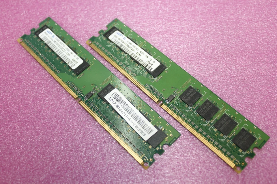 Samsung 1GB 2X512MB 1Rx8 PC2-4200U DDR2  Desktop Memory Ram M378T6553CZ3-CD5 - Image 1 of 1