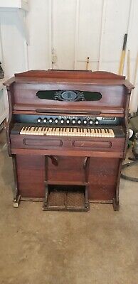 Mannborg Pump Organ, Reed Organ • 250$