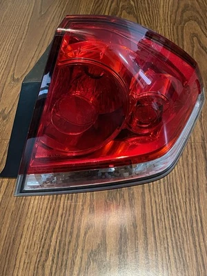 Оригинальный правый задний фонарь в сборе для Chevrolet Impala (2006–16 гг.) 25971598 - Изображение 1 из 4