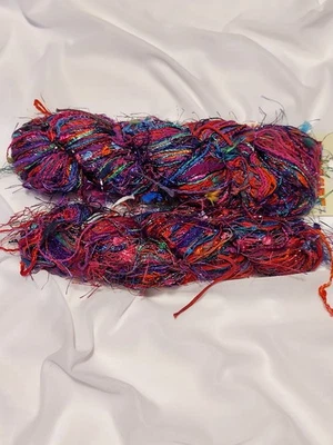 Hilo Prism Light Stuff, madejas medias y completas. Muchos colores para elegir. Foto 1 de 4