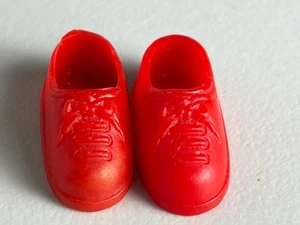 Muñecas TUTTI / TODD ~ ZAPATOS DE TENIS ROJOS BLANDOS ~ Japón - Imagen 1 de 6