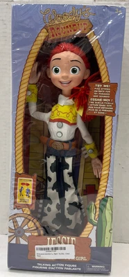 Figura interactiva parlante “Cowgirl Jessie” de Toy Story de Disney Store NUEVA Foto 1 de 3