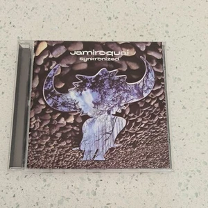 CD Album : Jamiroquai - Synkronized [UK Bonus Track](CD, 1999) - Bild 1 von 1
