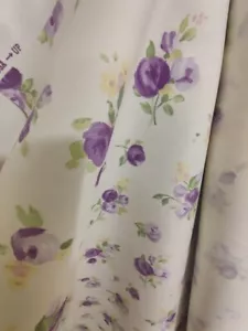 Hübsche Blumen in lila & gelb auf weiß ~ Baumwollstoff ~ Meterware - Bild 1 von 3