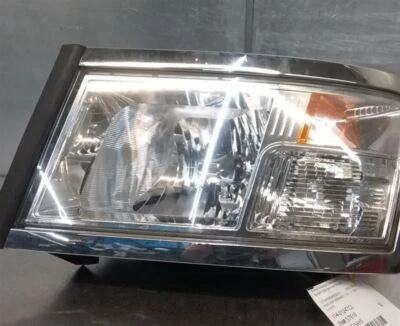 08-11 DAKOTA Driver Headlight Bezel With Chrome Trim - Image 1 of 4