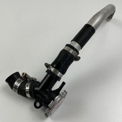 Tapa de llenado de manguera de refrigerante radiador Honda CBR1000rr CBR 1000 2007 19039-MEL-003 Foto 1 de 4