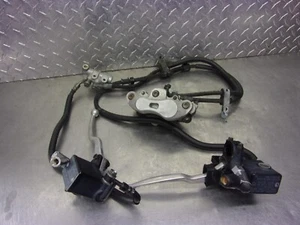 921 A SUZUKI BURGMAN 400 2004 OEM FRONT BRAKE COMPLETE - Picture 1 of 10