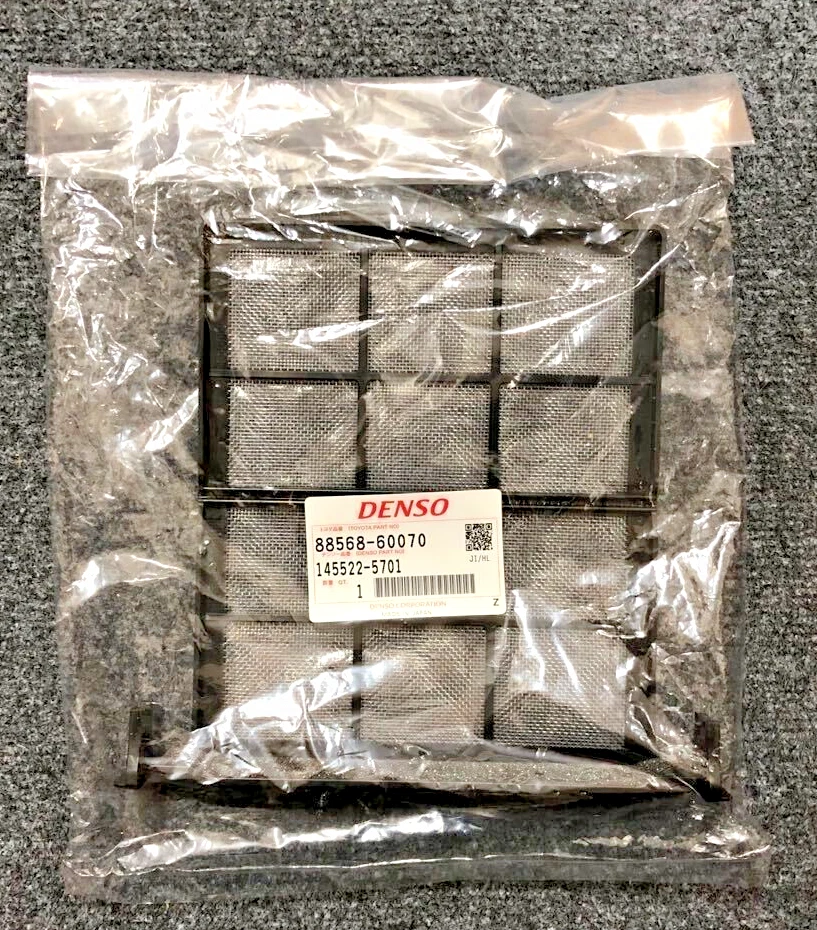 Genuine Toyota 70 Series Land Cruiser VDJ76 VDJ78 Air Filter P/N: 88568-60070 - Image 1 of 1
