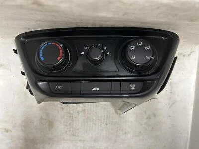 Honda HR-V 2016 controlador de calefacción control manual OEM 16 Foto 1 de 3