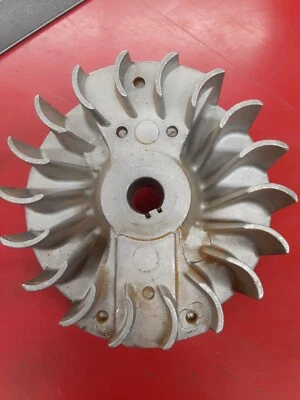 HOMELITE Straight Shaft Trimmer UT26SSL3VNM Part FLYWHEEL - Image 1 of 3