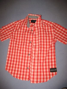 CALVIN KLEIN RED BUTTON UP SHORT SLEEVE BOYS SHIRT - SIZE 5 - NEW NO TAGS - Picture 1 of 4