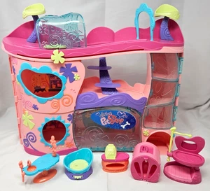 LPS Littlest Pet Shop Hasbro Cozy Care Adoption Center w/ original Accessories - Picture 1 of 11