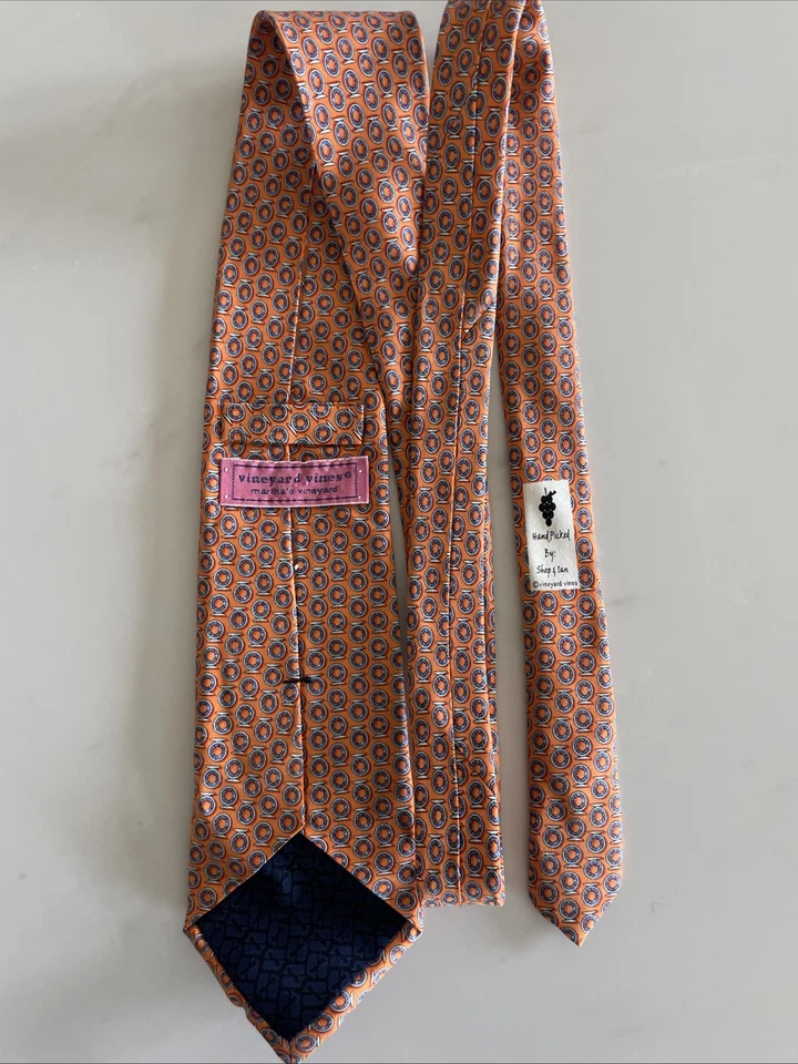Corbata de cuello Vineyard Vines Limited para hombre personalizada color naranja geométrica 100 % seda Foto 1 de 4
