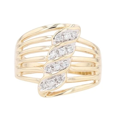 Anillo de oro amarillo de 14 k calado con racimo de diamantes de 0,21 quilates talla 8,75 Foto 1 de 4