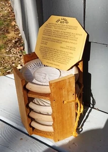 Complete (4) vintage Hartstone Celestial Cookie Molds in original wooden crate - Picture 1 of 12