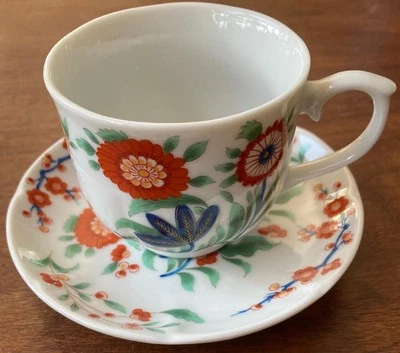 DE COLECCIÓN~~ORIGINAL~~TAZA DE TÉ Y PLATILLO KAKIEMON~~INSTITUCIÓN SMITHSONIAN~~FLORAL Foto 1 de 4