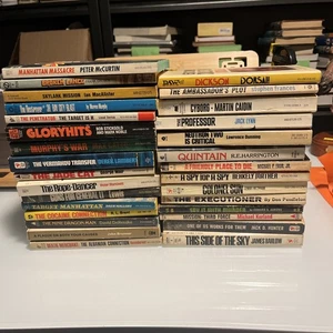 Book lot! 30 Vintage 1960s/1970s - Paperback Novels - Spy Action Thriller Pulp - Picture 1 of 13