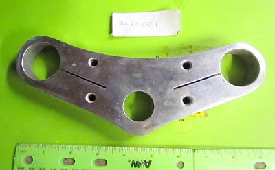 Braçadeira de árvore tripla Montesa 250 King Scorpion p/n 3430.010.01 e 34.30.010.01 #2 - Imagem 1 de 4