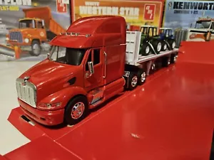 1/32 Scale Diecast Replica By NewRay Peterbilt Model 387 With Flat Bed Trailer - Picture 1 of 21