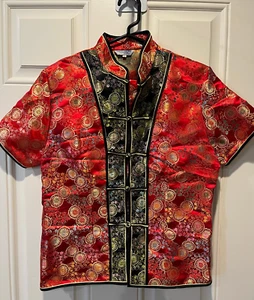Traditionelles chinesisches rot/schwarzes Kurzarm Seidenhemd mit Knopfleiste NEU - Bild 1 von 6
