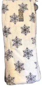 Rachel Roy Gray Snowflakes Faux Fur Throw Blanket Christmas Holiday Decor - Picture 1 of 7