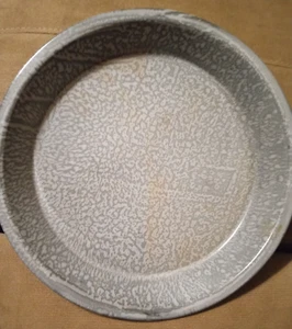 Vtg 10" Graniteware Pie Pan Speckled Gray Primitive Enamelware Farmhouse Nice - Picture 1 of 6