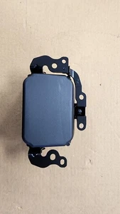 Toyota, Lexis front radar sensor. new. OEM. - Picture 1 of 8