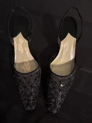 Tacones traseros de satén Caparros para mujer talla 9,5 M Foto 1 de 4